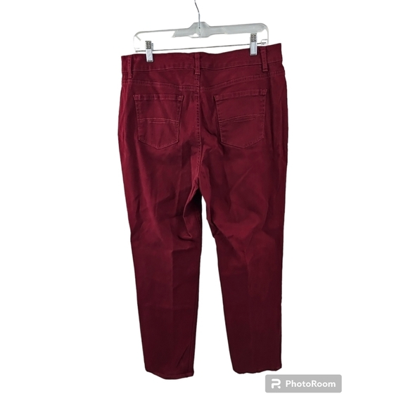 Bandolino Size 16 Mandie Fit Burgundy Jeans - Picture 2 of 4